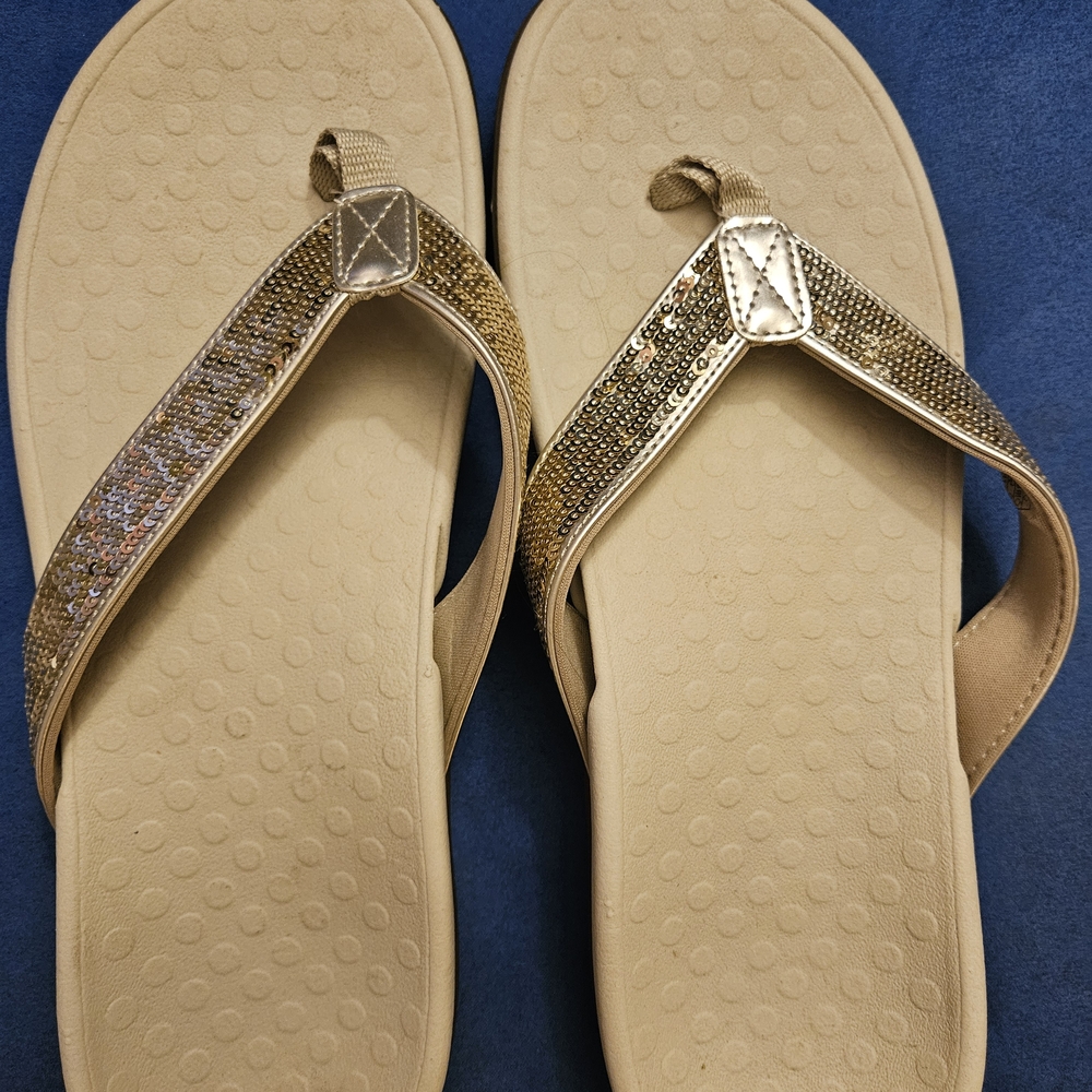 Vionic Gold and Tan Women's Sandals